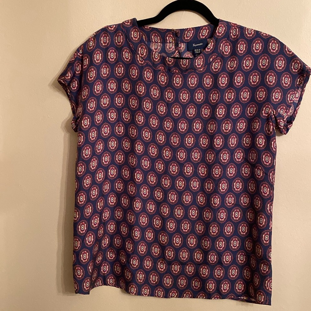 Falconnable Silk Blouse designed in France made in Portugal Size 8